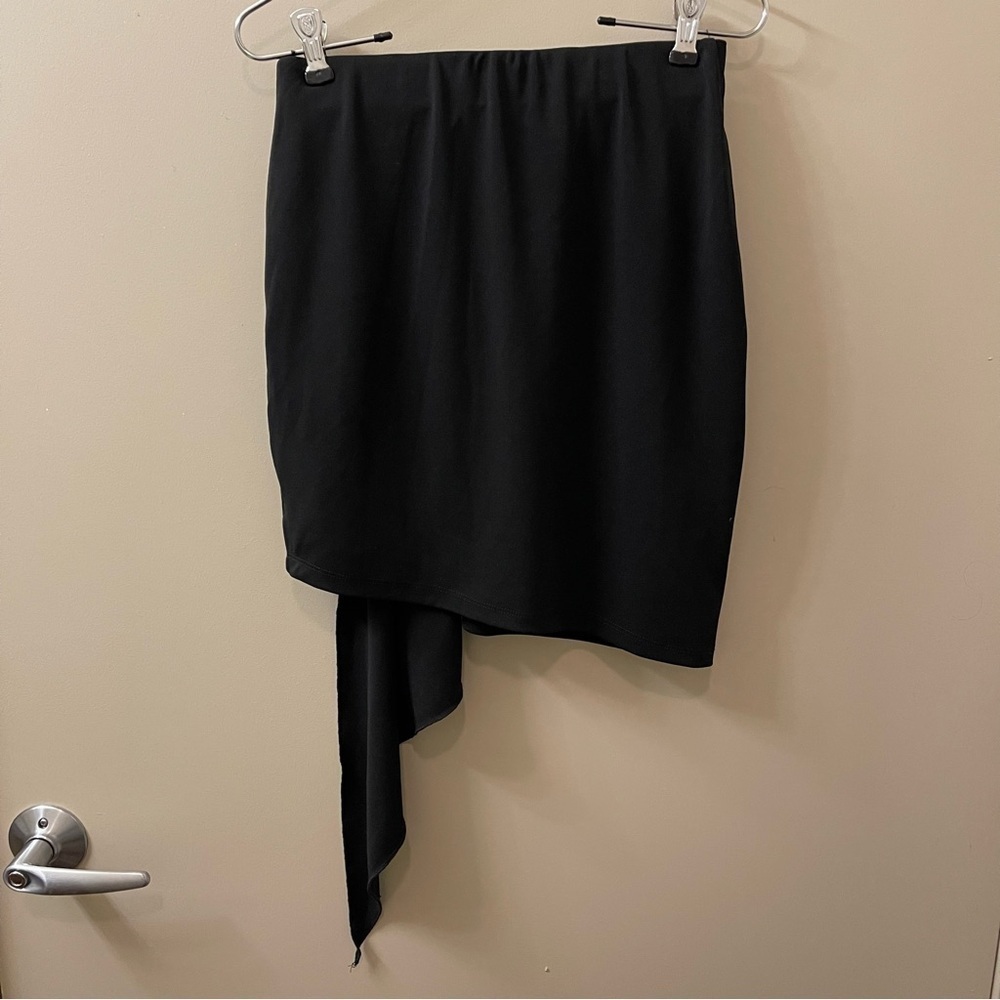 NBD Revolve Ciaran Faux Wrap Drape Front Elastic Waist Mini Skirt black small - Picture 7 of 9